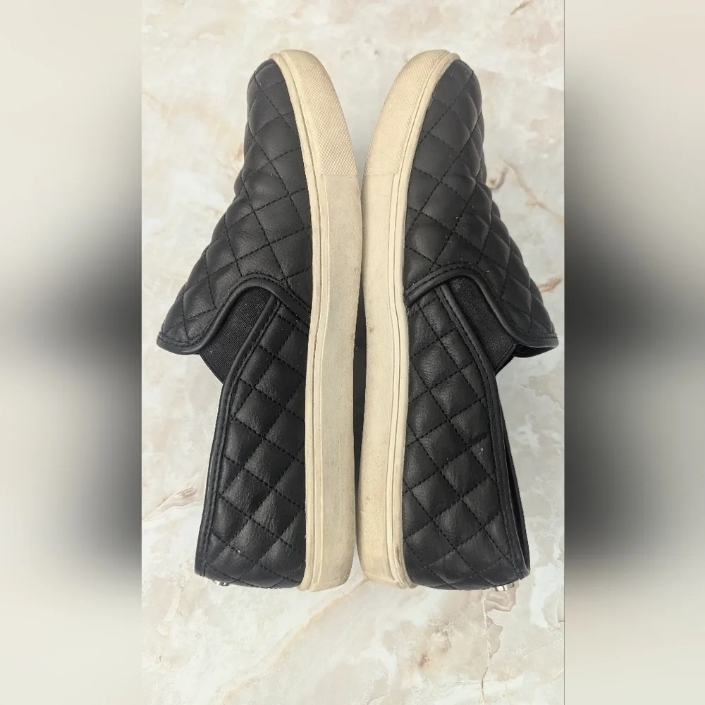 Steve Madden woman 10